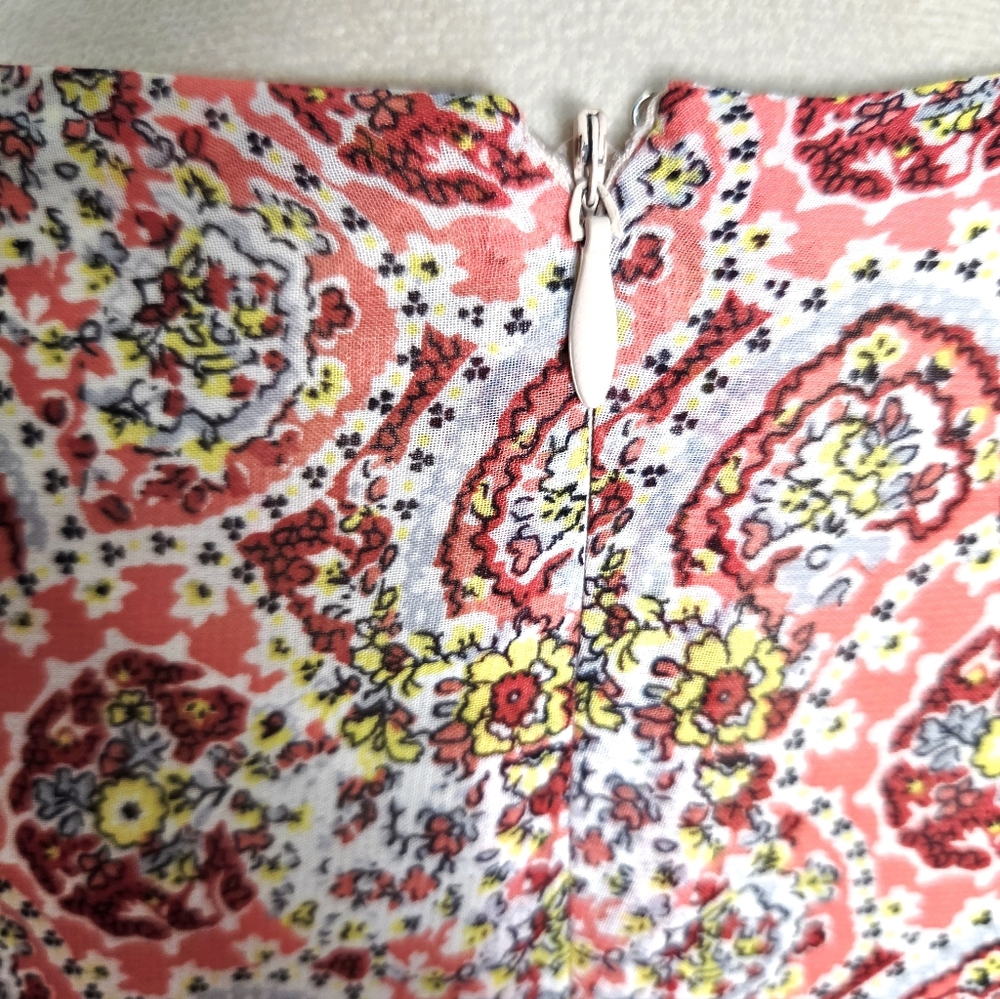 Betsey Johnson Pink & Red Paisley Dress, Long Bell Sleeves, Ruffled Hem, Sz 6 - Picture 11 of 14